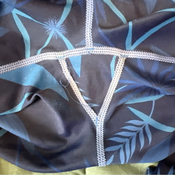 Zyia Tropical Print Blue Pocket Legging Size 4 - Picture 5 of 8